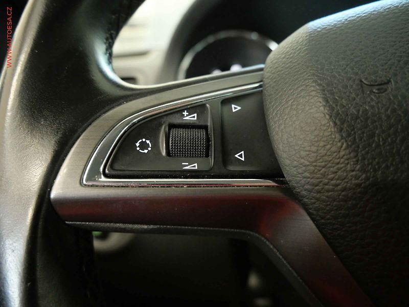 Škoda Yeti (2016) 1.4TSI, AC, výhřev sedadel - fotka 15 z 22