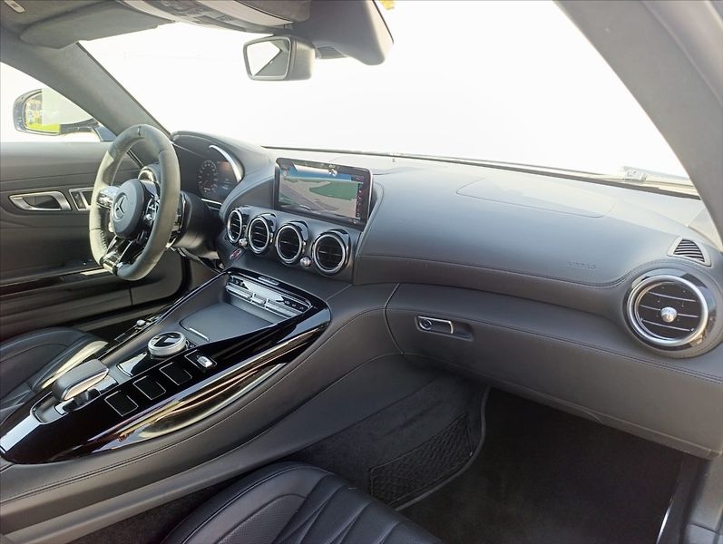 Mercedes-Benz AMG GT 4,0 i V8 390kW NIGHT EDITION - fotka 20 z 46