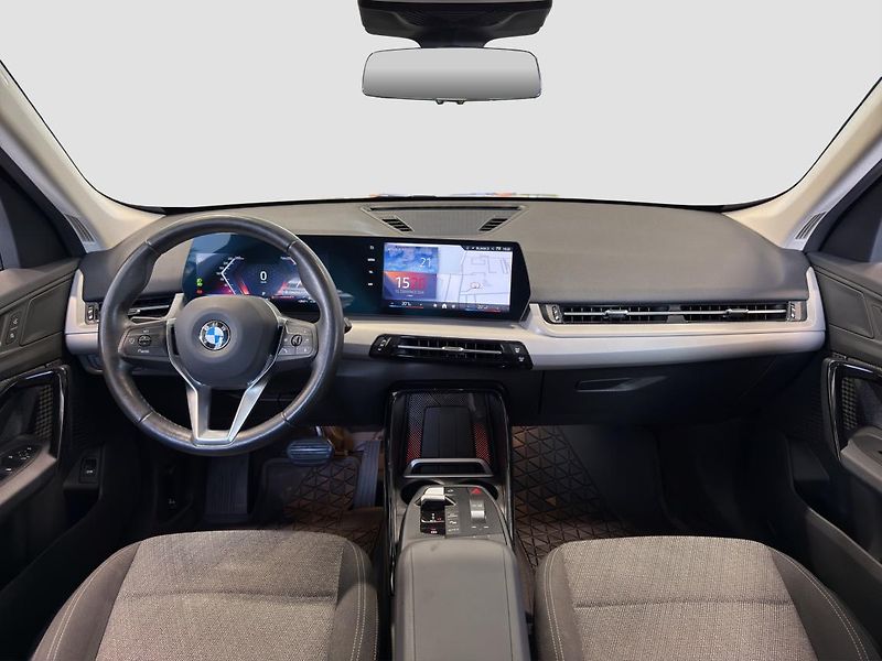 BMW X1 sDrive18d - fotka 4 z 20