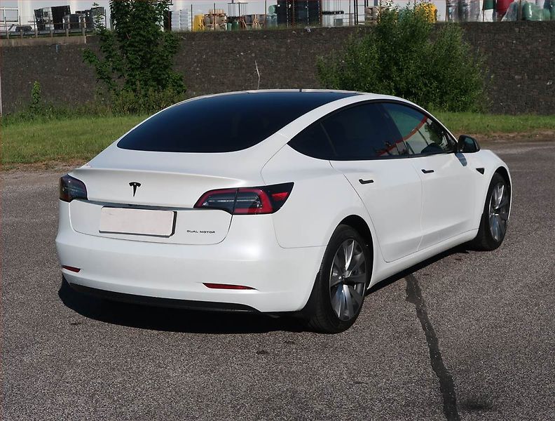 Tesla Model 3 (2021) Long Range 4WD 78kWh, SoH 90% - fotka 5 z 16