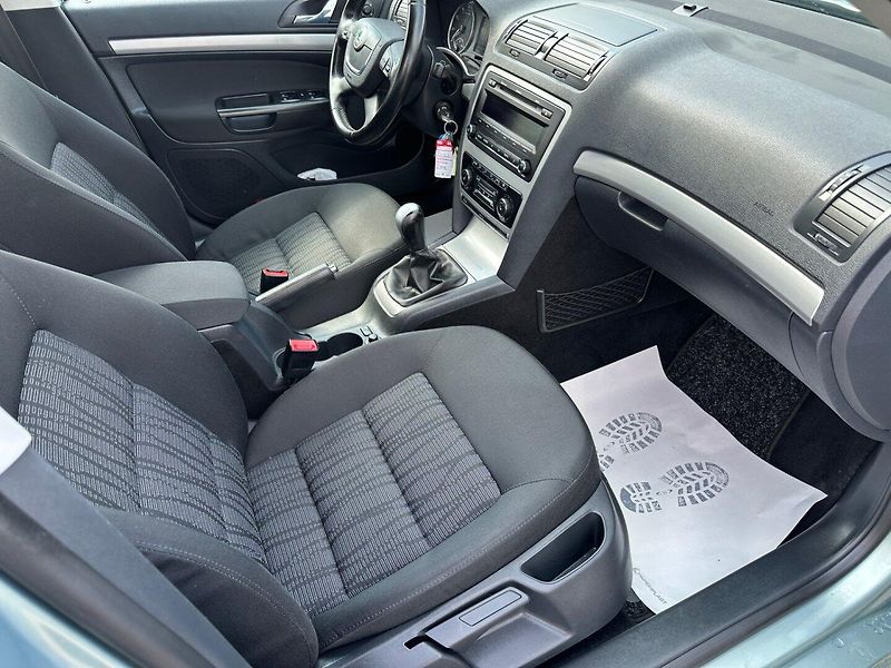 Škoda Octavia (2010) 1.4Tsi 90kw - fotka 14 z 28