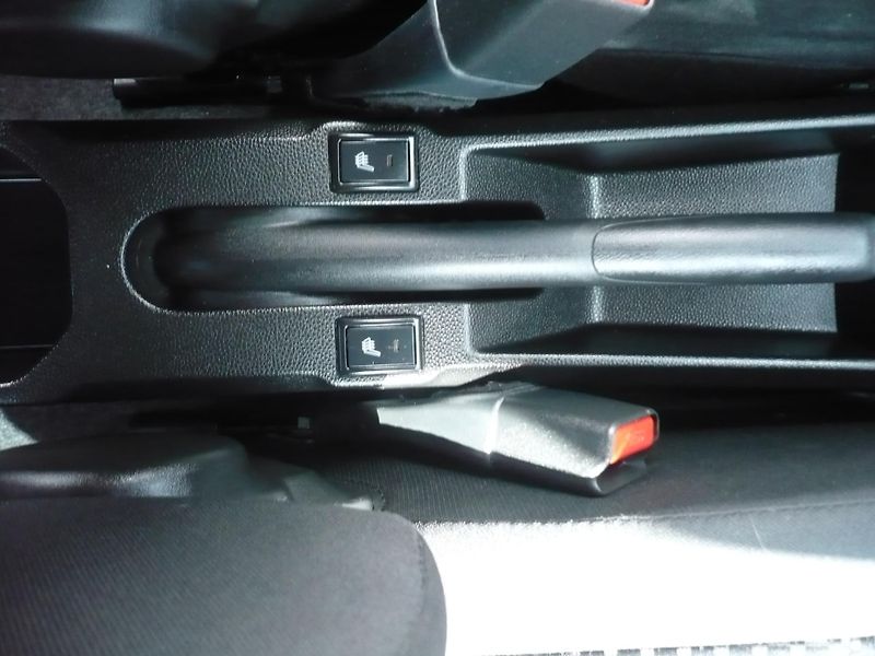 Suzuki Ignis 1.2i 61Kw Automat REZERVACE - fotka 11 z 29