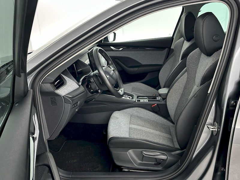 Škoda Octavia (2025) Combi DSG 1.5TSI 110kW Top Sel - fotka 7 z 34