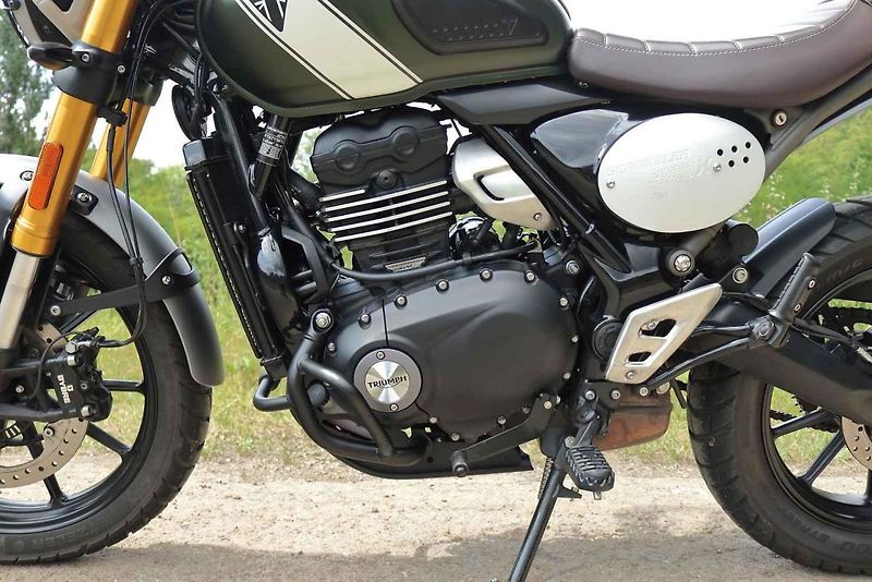 Čtyřstovky Scrambler X a Speed otevírají dveře ke značce Triumph mladým či začínajícím jezdcům.