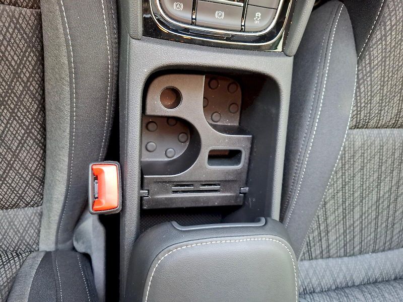 Škoda Karoq (2025) SELECTION TS 110/1.5 A7F - fotka 14 z 41