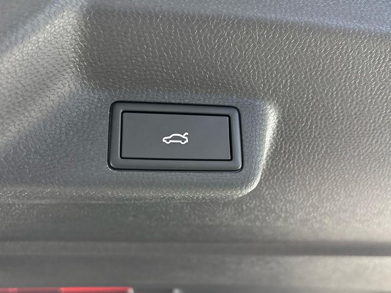 Volkswagen ID.Buzz 86 kWh Long Pro - fotka 28 z 29