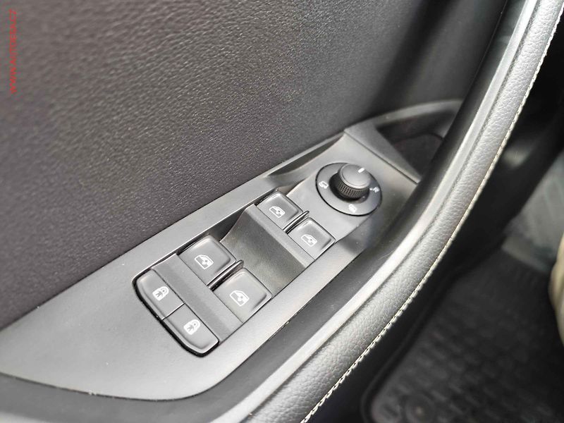 Škoda Superb (2020) 2.0TDi, ČR, DSG, LED, kamera - fotka 23 z 31