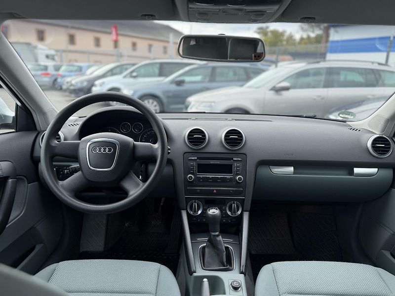 Audi A3 2.0 TDi, 103kw, S-Line - fotka 9 z 25
