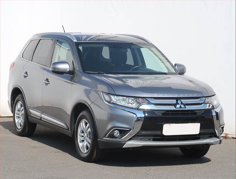 Mitsubishi Outlander (2016) Intense 2.0, ČR,1.maj - fotografie inzerátu
