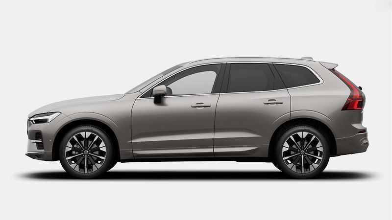 Volvo XC60 (2026) B5 AWD PLUS BRIGHT AUT - fotka 2 z 13