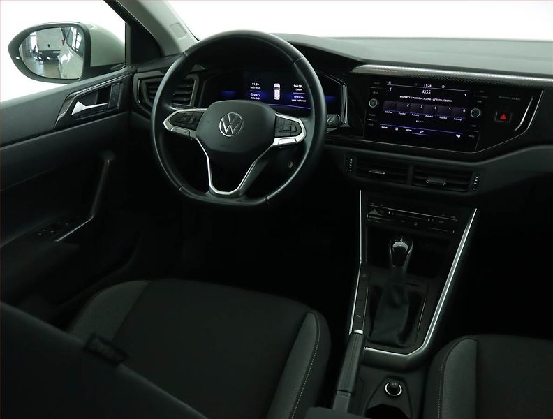 Volkswagen Taigo (2022) Life 1.0 TSI, Automat - fotka 7 z 17