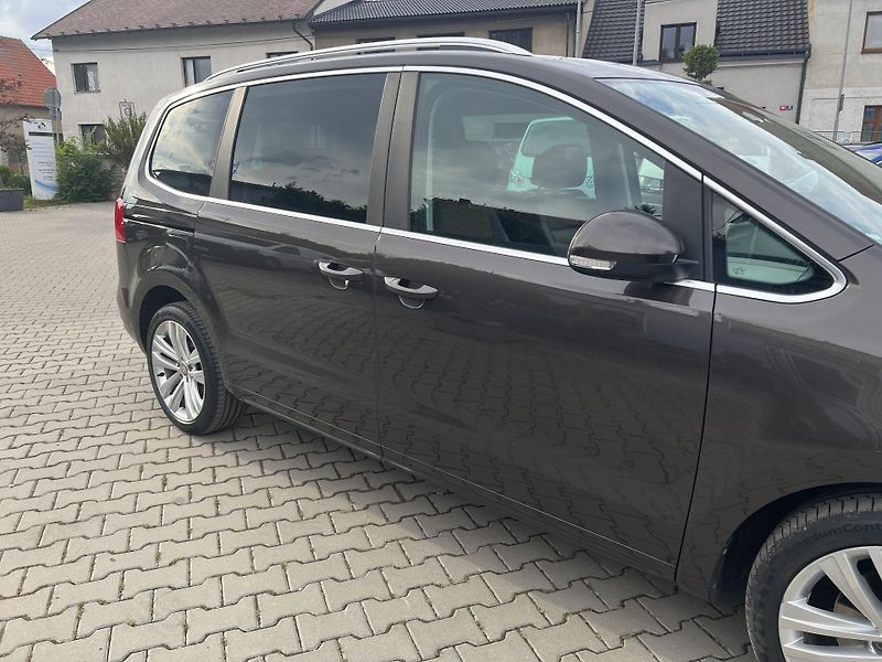 Seat Alhambra (2014) 2,0TDi DSG Style MAX VÝBAVA!!! - fotka 9 z 77