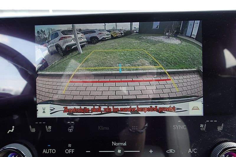Lexus NX 350h ZLEVNĚNO NX350h Prestige Plus - fotka 26 z 34
