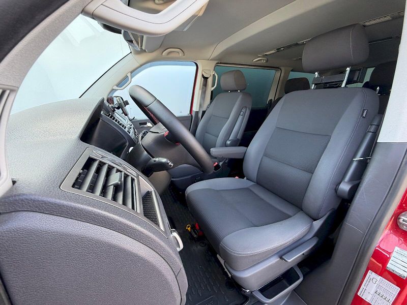 Volkswagen Multivan (2013) SL 2,0 TDI 103KW 6G - fotka 6 z 35