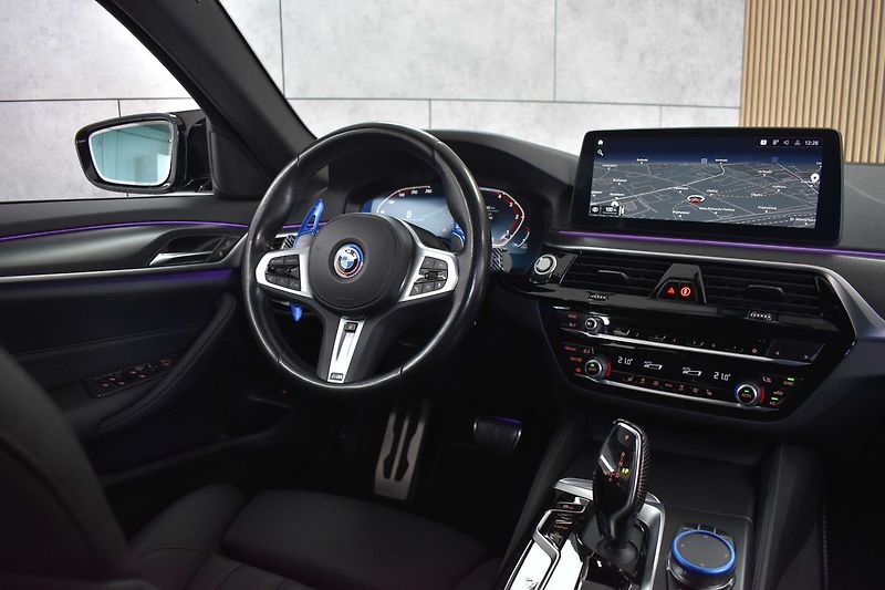 BMW Řada 5 520d xD ///M*ZÁRUKA*TAŽNÉ*ČR* - fotka 9 z 42