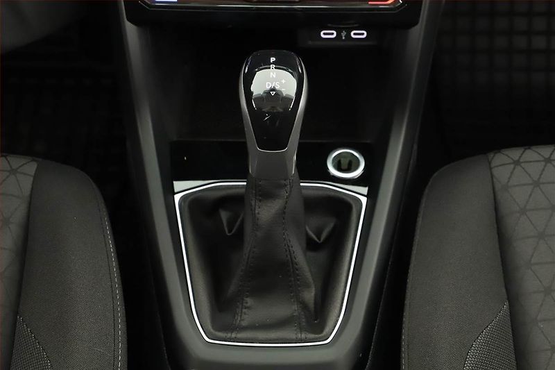 Volkswagen T-Cross (2023) Life 1.0 TSI, Automat - fotka 11 z 18