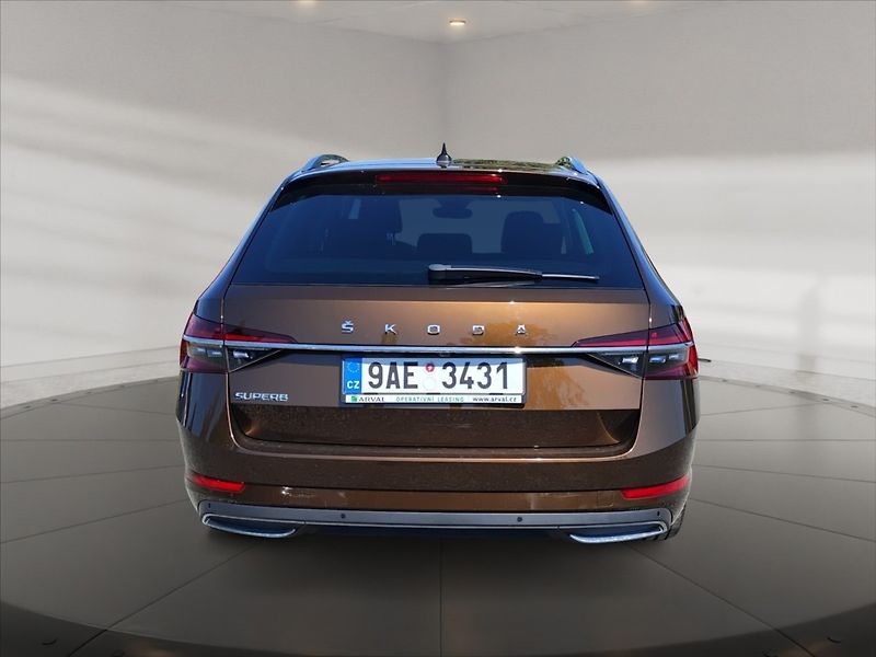 Škoda Superb 1,5 TSI Laurin&Klement DSG - fotka 5 z 11