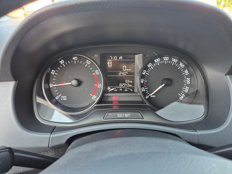 Škoda Fabia (2018) kombi Active 1.0 TSI 70 kW 5°m - fotka 20 z 25