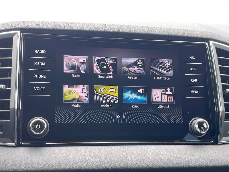 Škoda Karoq (2024) 1.5 TSI 110kW DSG Fresh - fotka 14 z 32
