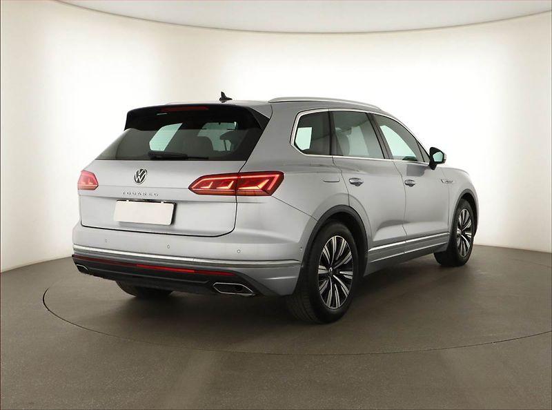 Volkswagen Touareg (2020) 3.0 TDI - fotka 5 z 21
