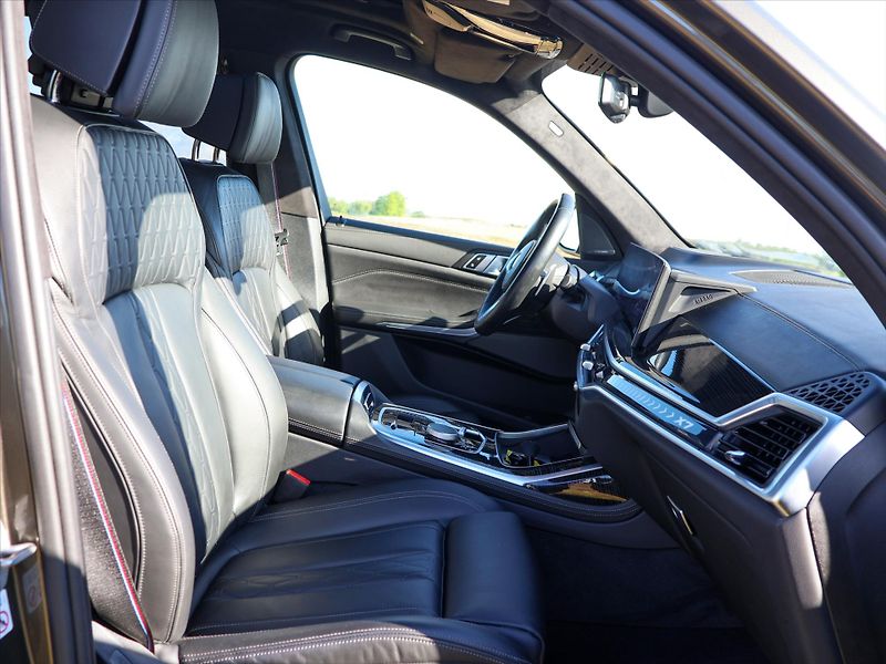 BMW X7 3,0 40d 250kW Xdrive M-Paket D - fotka 17 z 49