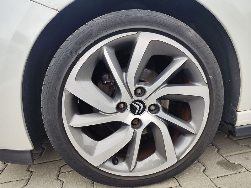 Citroën DS3 1.6 BlueHDi/88kW Servisováno - fotka 21 z 25