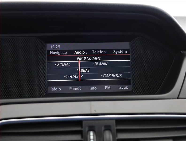 Mercedes-Benz Třídy C (2013) C 200 CDI, Automat, Navi - fotka 14 z 16