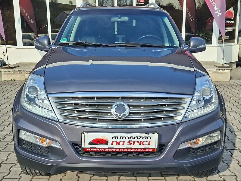 SsangYong Rexton (2015) RX200e-XDi 114kW 4WD 7.MÍST - fotka 3 z 45