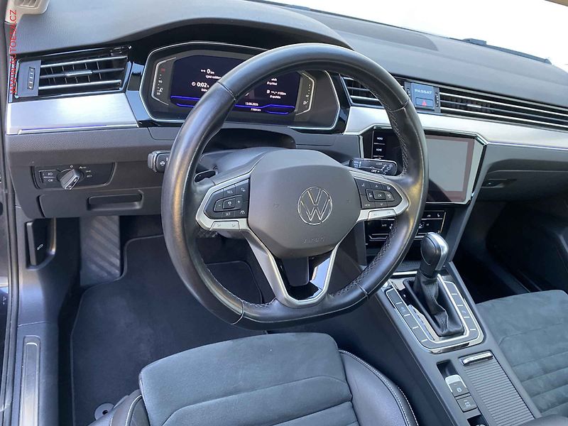 Volkswagen Passat (2023) 2.0 TDi, Elegance, DSG, TZ, - fotka 13 z 21