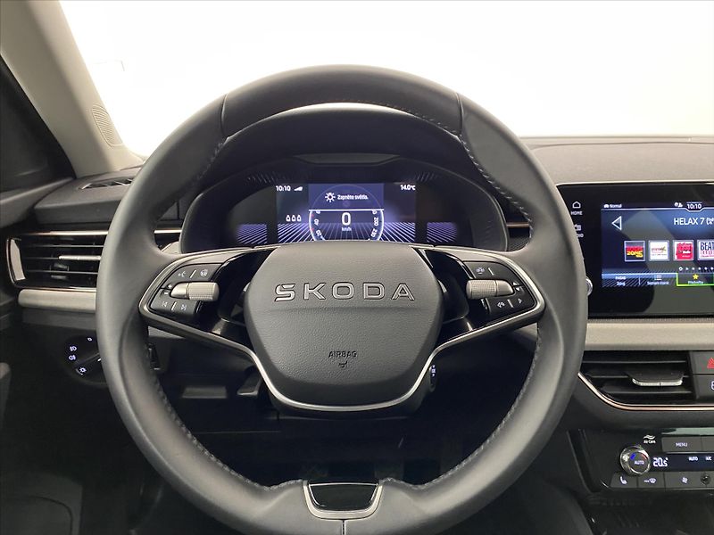 Škoda Kamiq 1,0 TSI 85kW Top Selection - fotka 10 z 30