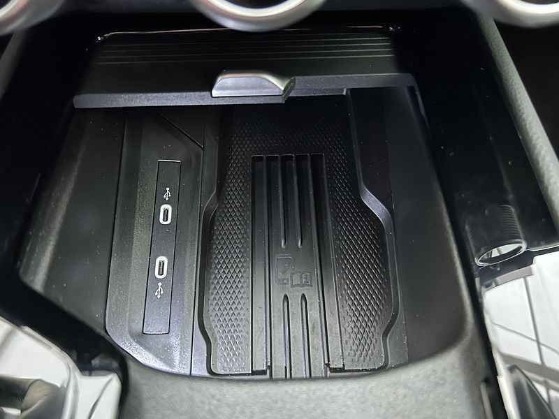 Škoda Superb 2.0 TDi L & K - fotka 20 z 30