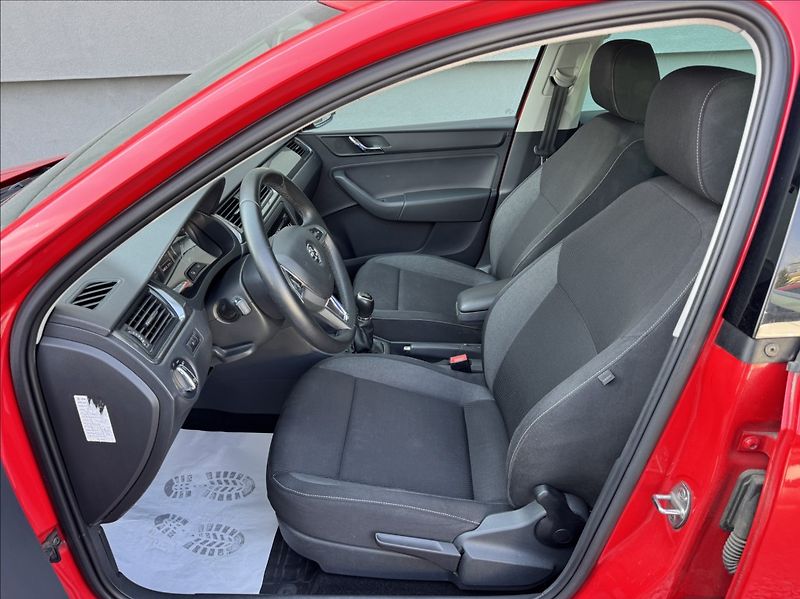 Škoda Rapid 1,2 TSI FRESH 1.maj původ ČR - fotka 21 z 49