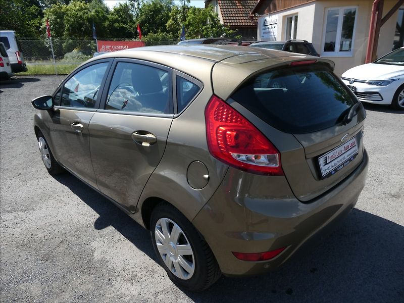 Ford Fiesta 1,2 i 60kW 2x kola, klima - fotka 6 z 30