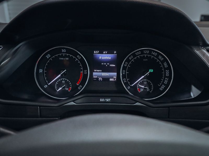 Škoda Superb 2.0TDI, Style DSG 110 kW - fotka 11 z 32