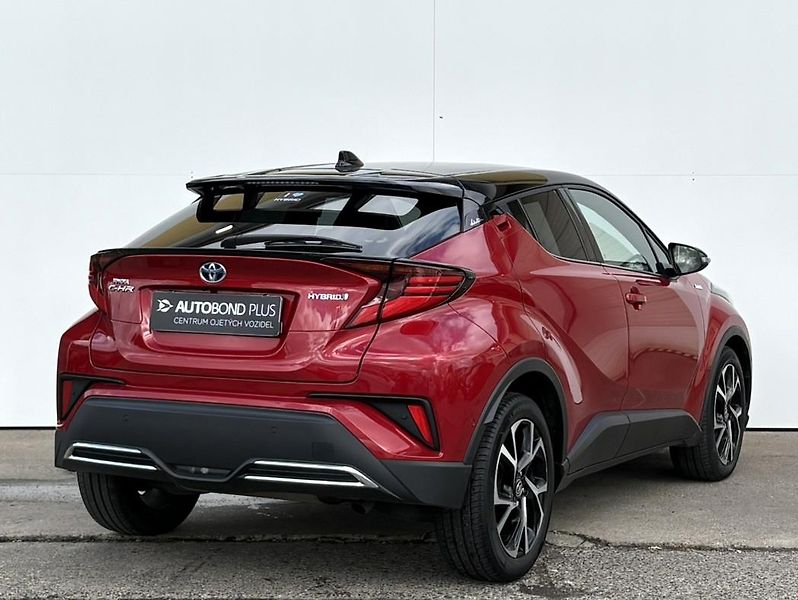 Toyota C-HR 2.0 HSD e-CVT Selection - fotka 2 z 23