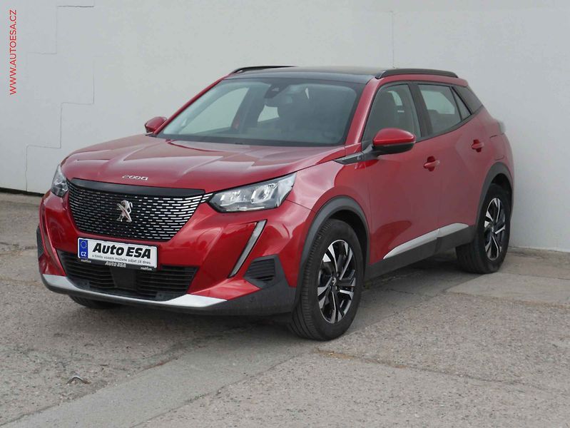 Peugeot 2008 (2020) 1.2 PT, Allure, AT, panor - fotka 3 z 15