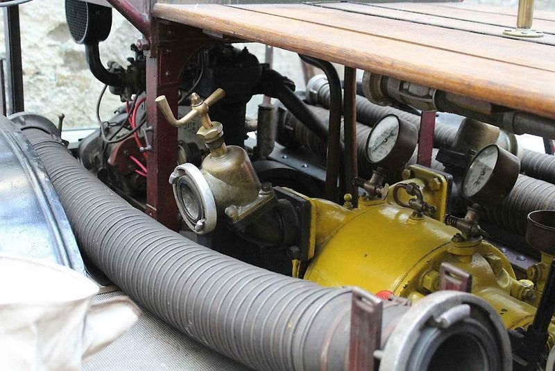 Hasičské muzeum v Krupce, má nádhernou expozici, kterou zdobí jedna z největších kolekcí motorových čerpadel - stříkaček značky Flader. Expozice se chystá na oslavu desátých narozenin.