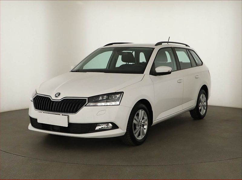 Škoda Fabia (2019) Style 1.0 TSI, ČR,1.maj - fotka 2 z 17