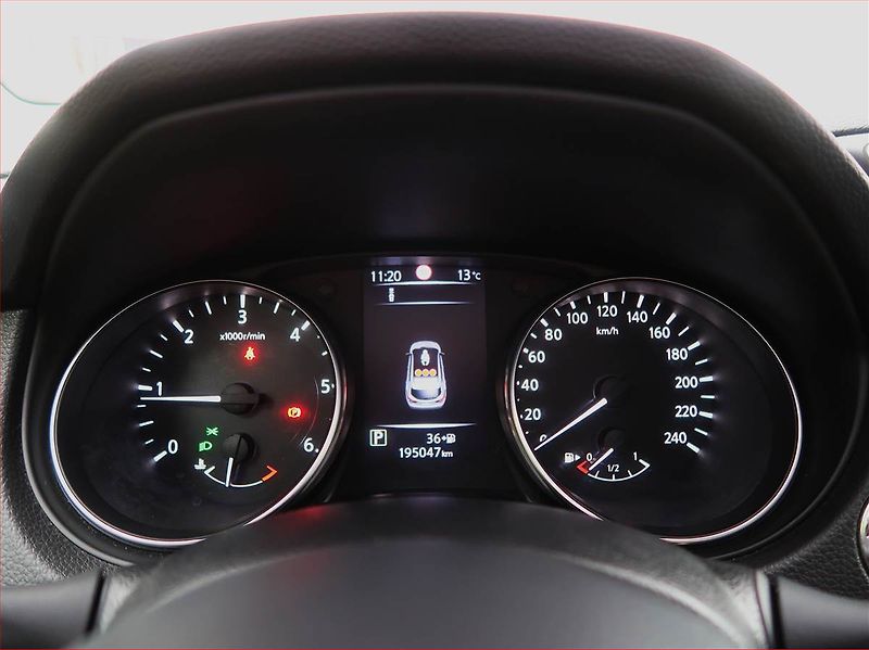 Nissan Qashqai (2017) 1.6 dCi, Automat, Navi - fotka 11 z 16