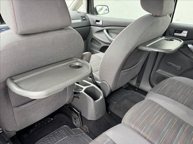 Ford C-MAX 1,6 TDCi 66kW klima - fotka 20 z 45