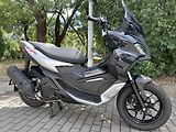 Aprilia SR GT 200 (2023) Prodám skútr Aprilia SR GT 200 - náhled 1