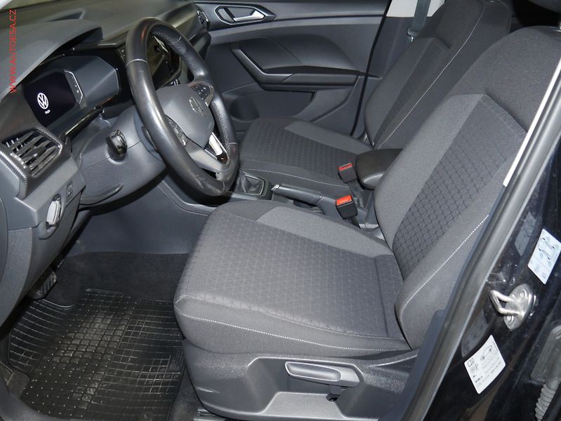 Volkswagen T-Cross (2023) 1.0 TSi, 2.maj,ČR, Life, DSG - fotka 9 z 21