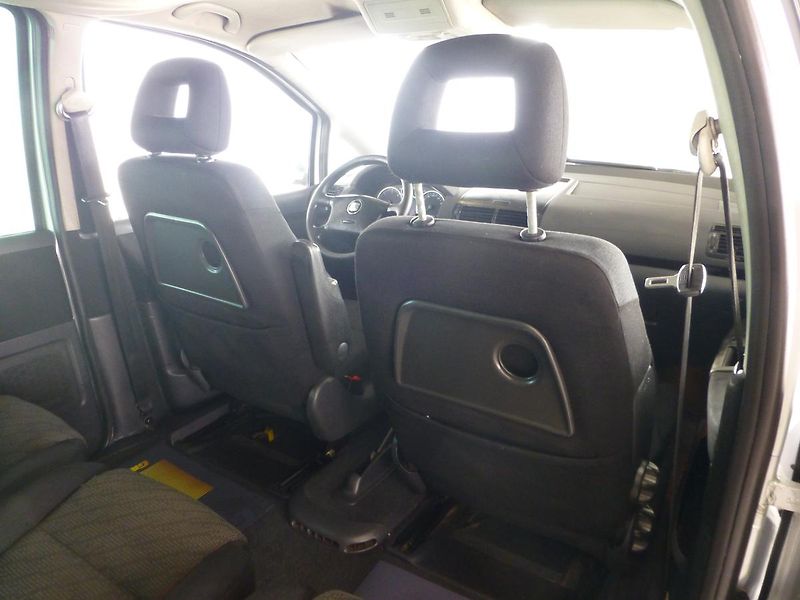 Seat Alhambra (2004) 1,9TDI*XENON*VYHŘ.S*TAŽNÉ*7MÍS - fotka 22 z 25