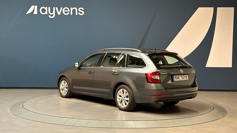 Škoda Octavia 2.0 TDI 110kW DSG Style Combi - fotka 3 z 12