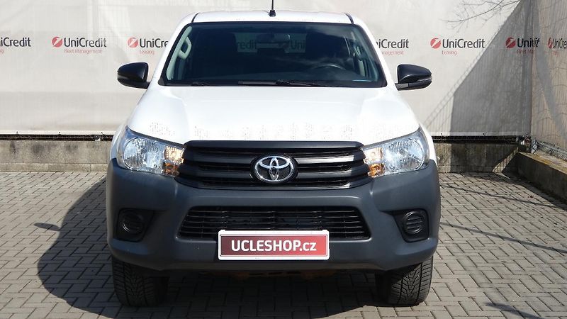 Toyota Hilux 2.4 D-4D Double Cab 4x4 Live - fotka 2 z 23