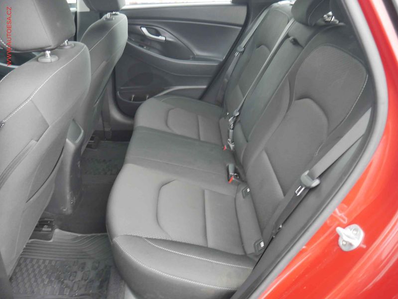 Hyundai i30 (2017) 1.0T-GDi, 1.maj,ČR, DPH, 1. - fotka 10 z 16