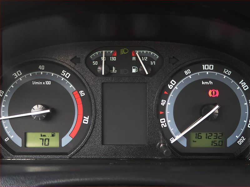 Škoda Fabia (2006) 1.2 12V, jezdí dobře - fotka 11 z 14