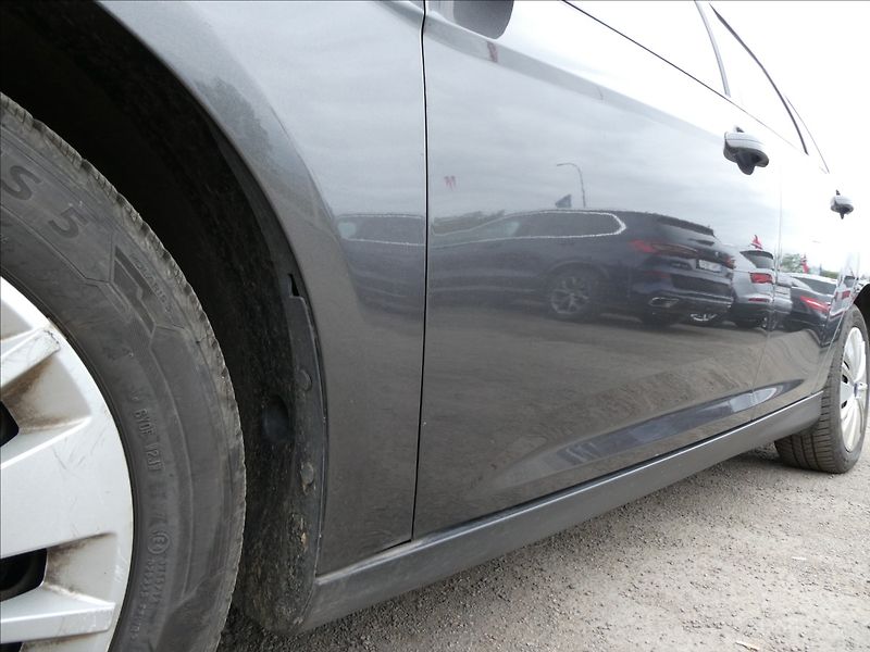 Ford Focus 1,5 Duratorq TDCI 95k kombi - fotka 12 z 38