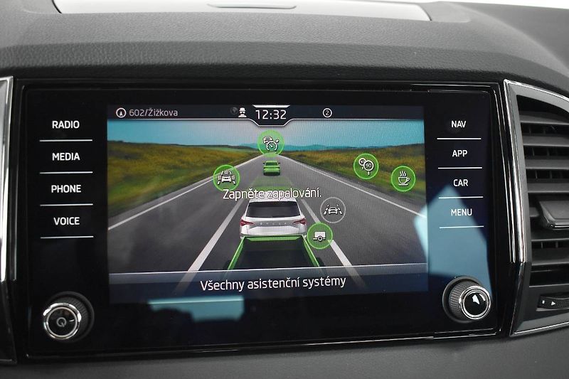 Škoda Karoq (2023) 1,5 TSI 110kW tažné - fotka 13 z 27