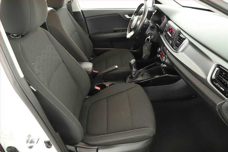 Kia Rio (2022) 1.0 T-GDI, ČR,1.maj - fotka 7 z 16